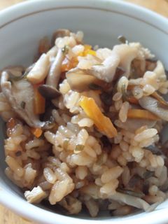 塩昆布で♪きのこ炊き込みご飯☆-レシピのメイン写真