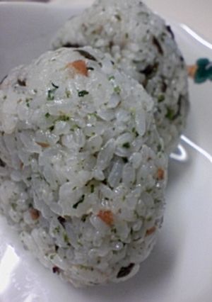 青のり梅昆布おにぎり☆ほんのりわさび風味-レシピのメイン写真