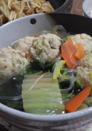 鶏肉団子と春雨の具だくさんスープ-レシピのメイン写真