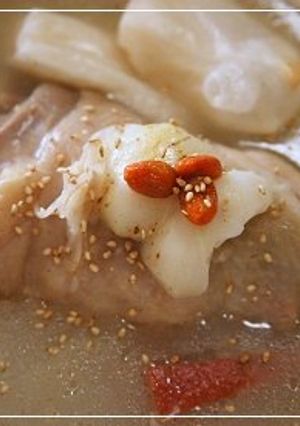 「参鶏湯風もち入りスープ」で体ぽかぽか♪-レシピのメイン写真