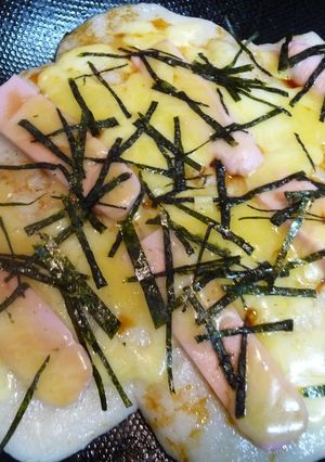 お餅のピザ風～お魚のソーセージ-レシピのメイン写真