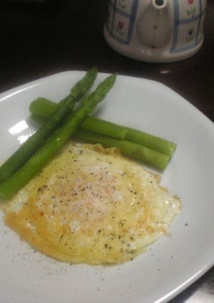 少し贅沢に・・・チーズ目玉焼き-レシピのメイン写真