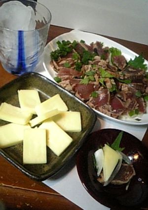 明治スマートチーズ　鰹のたたきとあわせて-レシピのメイン写真