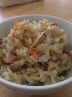 うま~っ!!白だしで炊き込みご飯-レシピのメイン写真