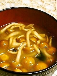わかめとなめこの味噌汁(なめこ汁)-レシピのメイン写真
