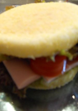 おさかなのソーセージでマフィンサンド-レシピのメイン写真