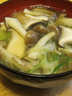 鶏がらで美味しい!きのこたっぷりスープ♪-レシピのメイン写真