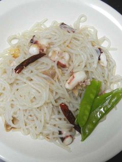 しらたきのペペロンチーノ・イカげそ入り-レシピのメイン写真