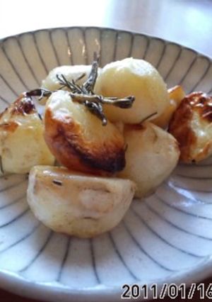 ポテトのオリーブオイル焼き♪ローズマリー-レシピのメイン写真