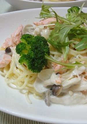 サーモンときのこのクリームパスタ-レシピのメイン写真