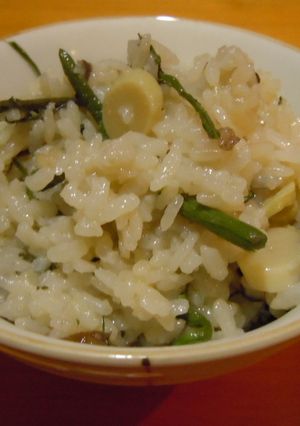 お餅でモチモチ♪もち米いらずの山菜おこわ-レシピのメイン写真