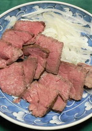 牛もも肉でローストビーフのようなもの-レシピのメイン写真