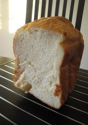 ホームベーカリーで作るミルクソフト食パン-レシピのメイン写真