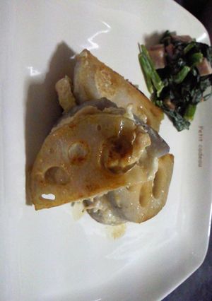 しゃきしゃき！ひき肉のれんこんはさみ焼き-レシピのメイン写真