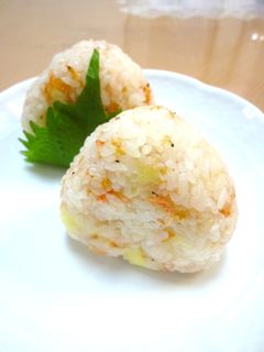 Caたっぷり♡桜海老とチーズのおにぎり-レシピのメイン写真
