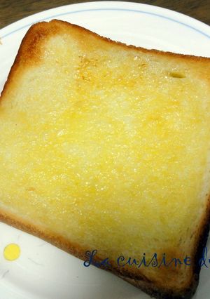 バターたっぷり☆リッチな気分のトースト-レシピのメイン写真