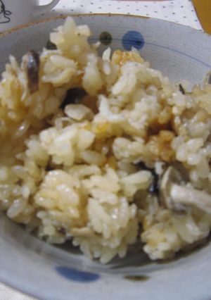 キノコとじゃこの炊き込みご飯-レシピのメイン写真