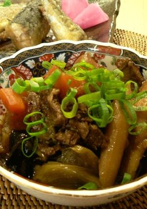 圧力鍋で牛すじ肉と根菜の甘辛しょうゆ煮-レシピのメイン写真
