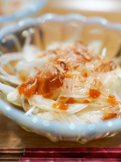 和風梅かつおの新玉ねぎサラダ-レシピのメイン写真
