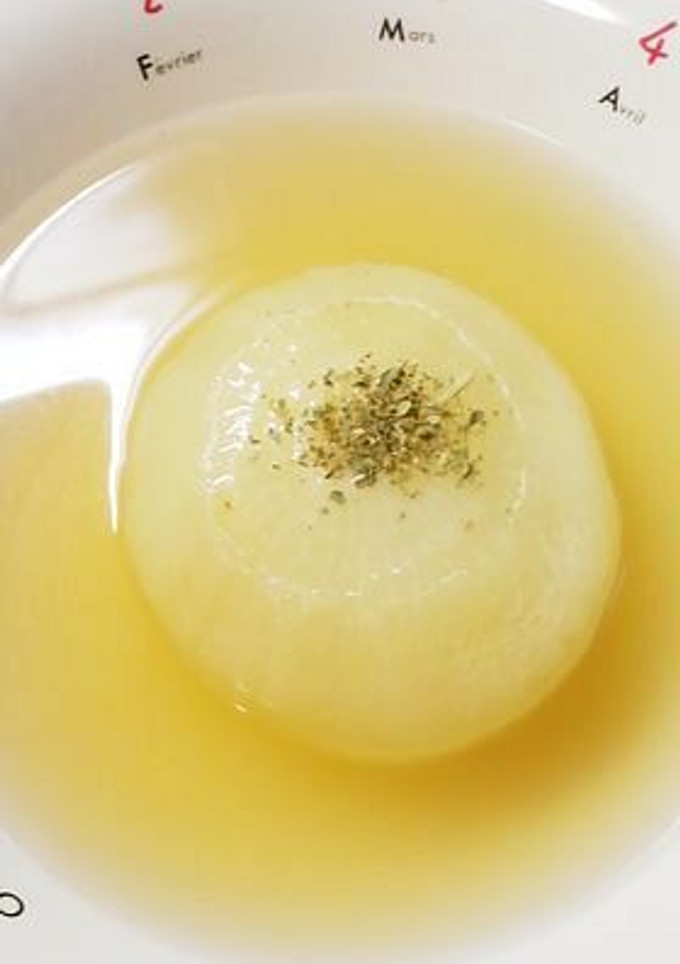 まるごと玉ねぎのコンソメスープ-レシピのメイン写真
