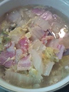 簡単!白菜とベーコンの中華スープ-レシピのメイン写真