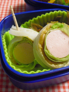 お弁当に♪魚肉ソーセージくるくる巻き-レシピのメイン写真