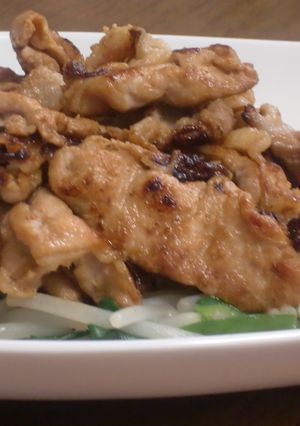 生姜焼きの付け合せ★にらもやし炒め-レシピのメイン写真