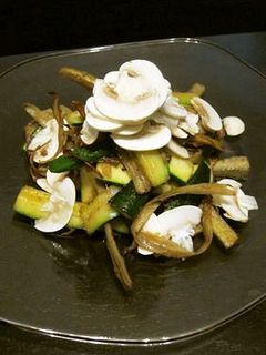 ごぼうとズッキーニのアンチョビサラダ-レシピのメイン写真