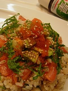 お手軽!青じそドレでサーモンの手ごね寿司-レシピのメイン写真
