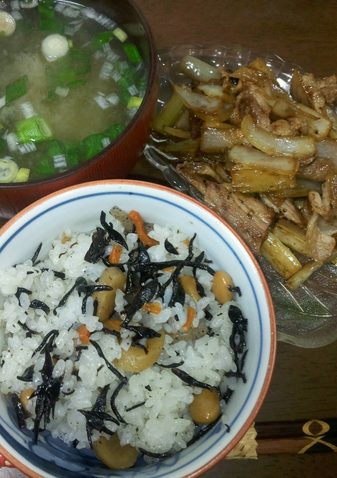 豚肉とセロリのオイスターソース炒め-レシピのメイン写真