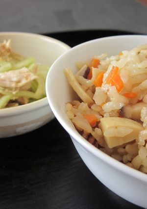 一石二鳥　中華風炊込飯＆鳥と胡瓜のサラダ-レシピのメイン写真
