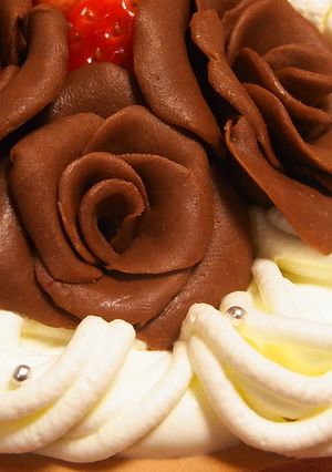 簡単デコ♡バレンタインにチョコでバラの花-レシピのメイン写真