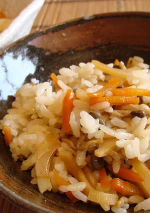 しめじとたけのこ混ぜご飯♪　☆ごま油味☆-レシピのメイン写真