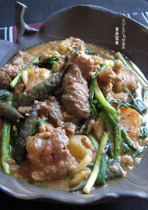 韓【牛スジとじゃが芋の青南蛮煮】大人味-レシピのメイン写真
