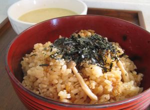 鶏そぼろと生姜の炊き込みごはん-レシピのメイン写真