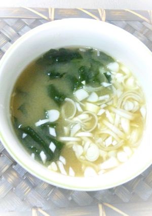 簡単☆とろろ(長芋)のみそ汁-レシピのメイン写真