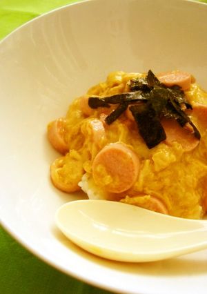 おさかなのソーセージで☆チーズたまご丼-レシピのメイン写真