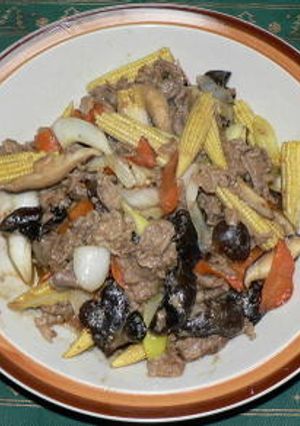 牛肉ときのこのオイスターソース炒め-レシピのメイン写真