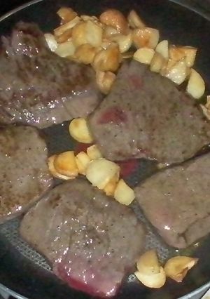 赤身肉だからこそ美味しいステーキ。-レシピのメイン写真