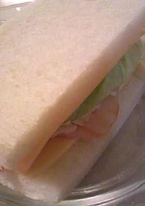 ハムと野菜のマヨネーズチーズサンドイッチ-レシピのメイン写真
