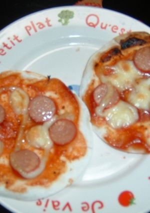 餃子の皮で簡単ピザ-レシピのメイン写真