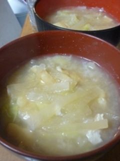 味噌汁(油揚げ+キャベツ+大根)-レシピのメイン写真