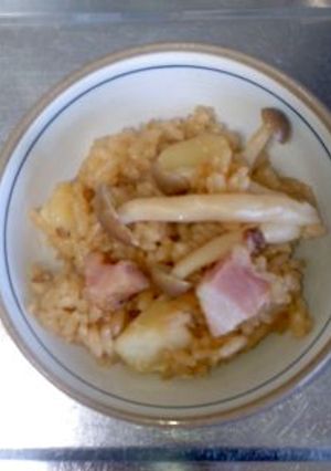 ベーコンとじゃがいもの炊き込みご飯-レシピのメイン写真