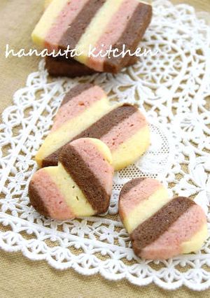 苺＆ココアのストライプクッキー-レシピのメイン写真
