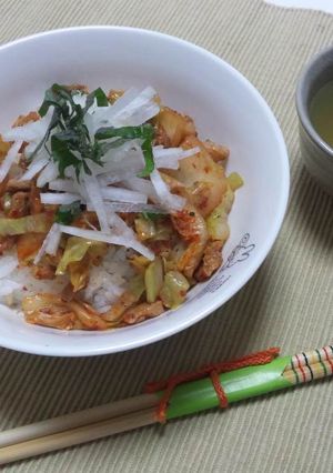鶏とキムチのあっさり大根のせのせ丼♪-レシピのメイン写真