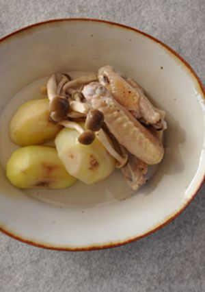 鶏手羽とジャガイモの蒸し煮-レシピのメイン写真