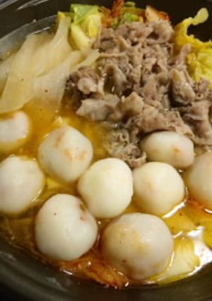 お鍋や巾着にキムチ入り白玉団子-レシピのメイン写真
