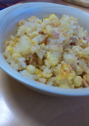 揚げ玉で美味しいチャーハン-レシピのメイン写真