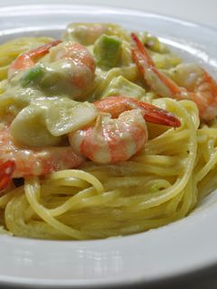簡単♪エビとアボカドのクリームパスタ-レシピのメイン写真