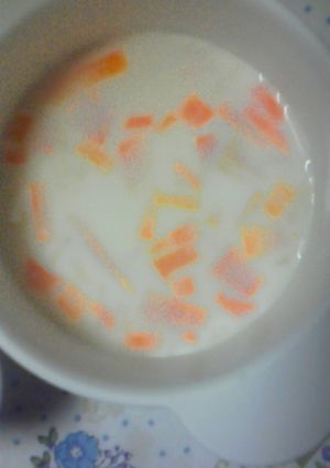 離乳食〜人参のﾐﾙｸｽｰﾌﾟ〜-レシピのメイン写真